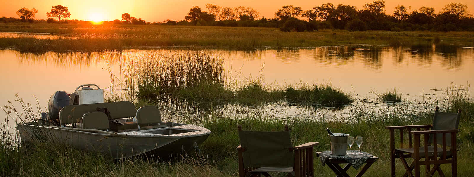 Sitatunga Private Island Camp: Sundowner Sitatunga Private Island Camp: Sundowner