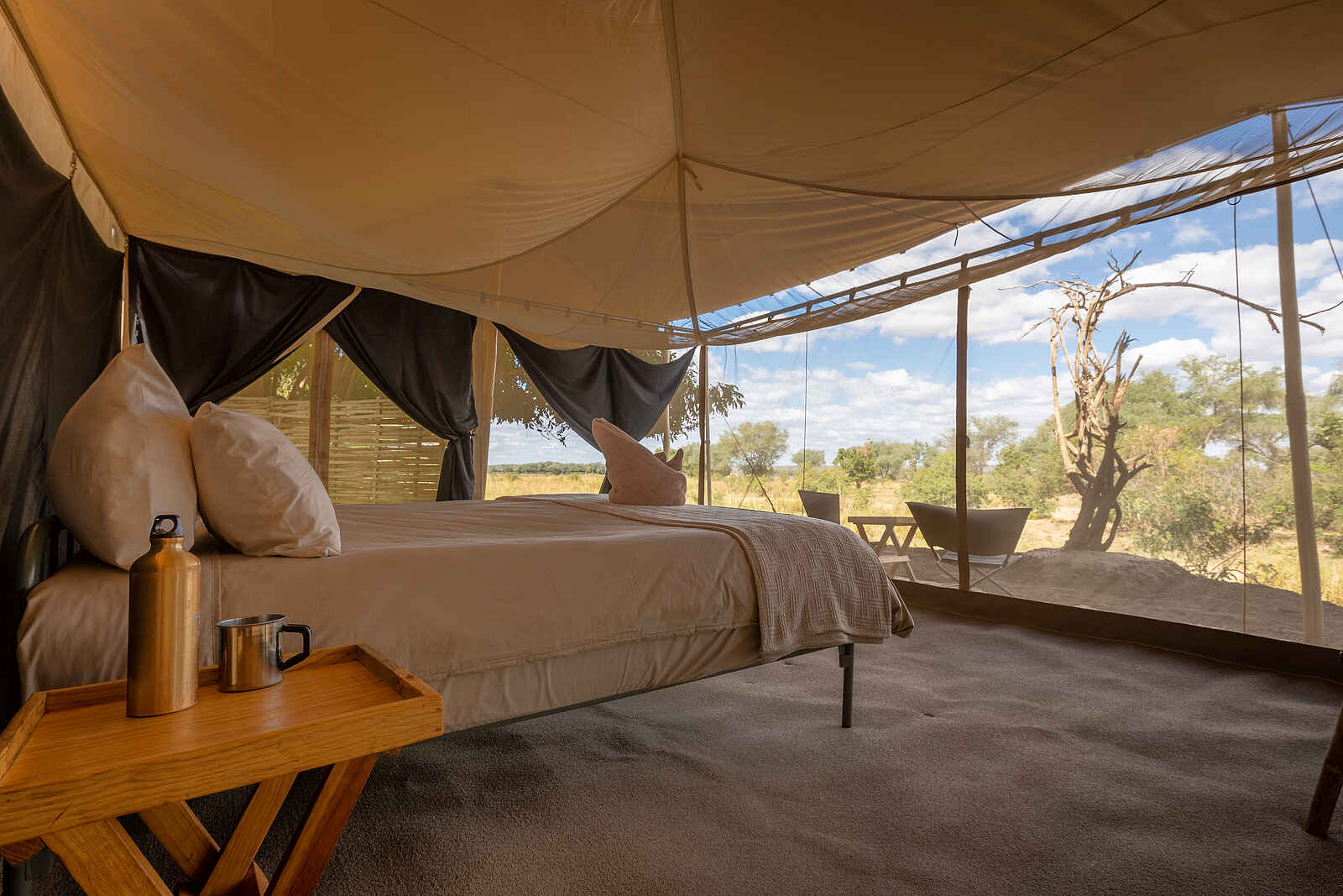 Chula Island Flycamp: Blick vom Bett Chula Island Flycamp: Blick vom Bett