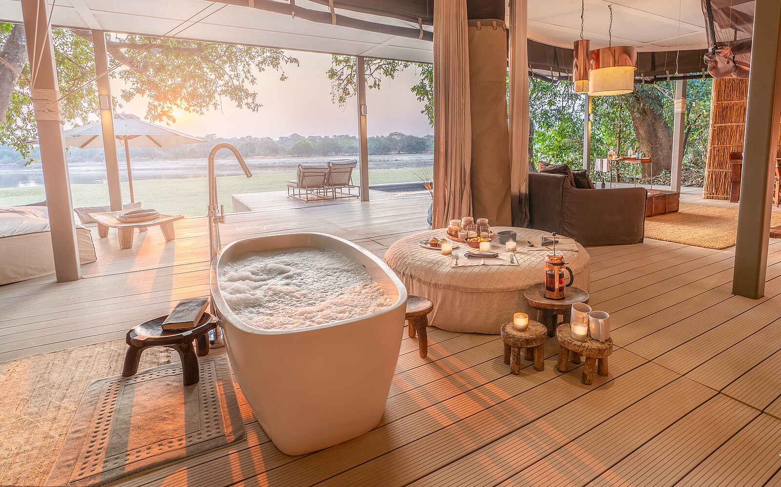 Time + Tide Chinzombo: Private Terrasse am Luangwa Time + Tide Chinzombo: Private Terrasse am Luangwa