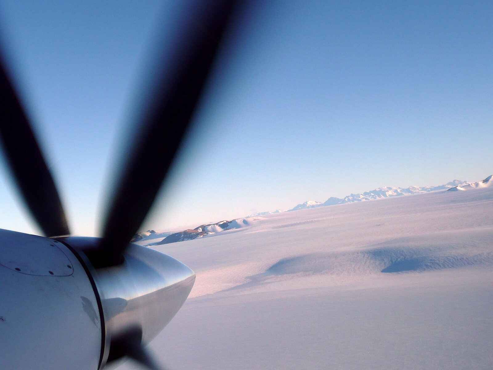 White Desert: Flug zum Südpol White Desert: Flug zum Südpol