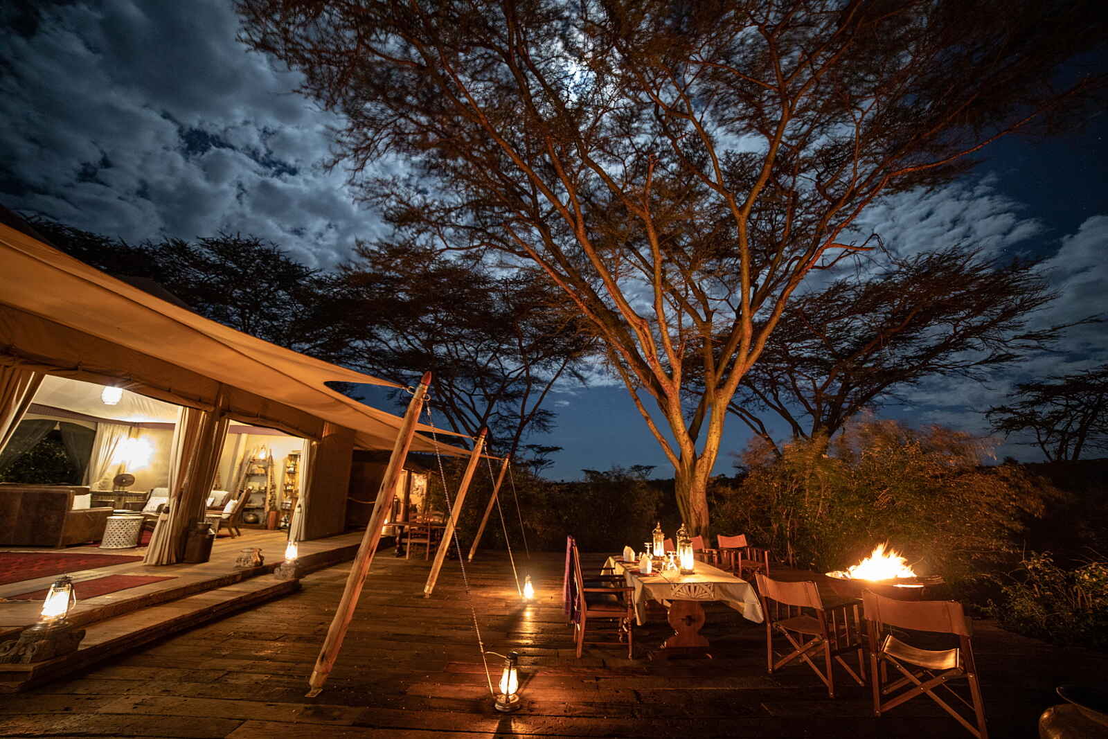 Mara Nyika Camp: Holzdeck Mara Nyika Camp: Holzdeck