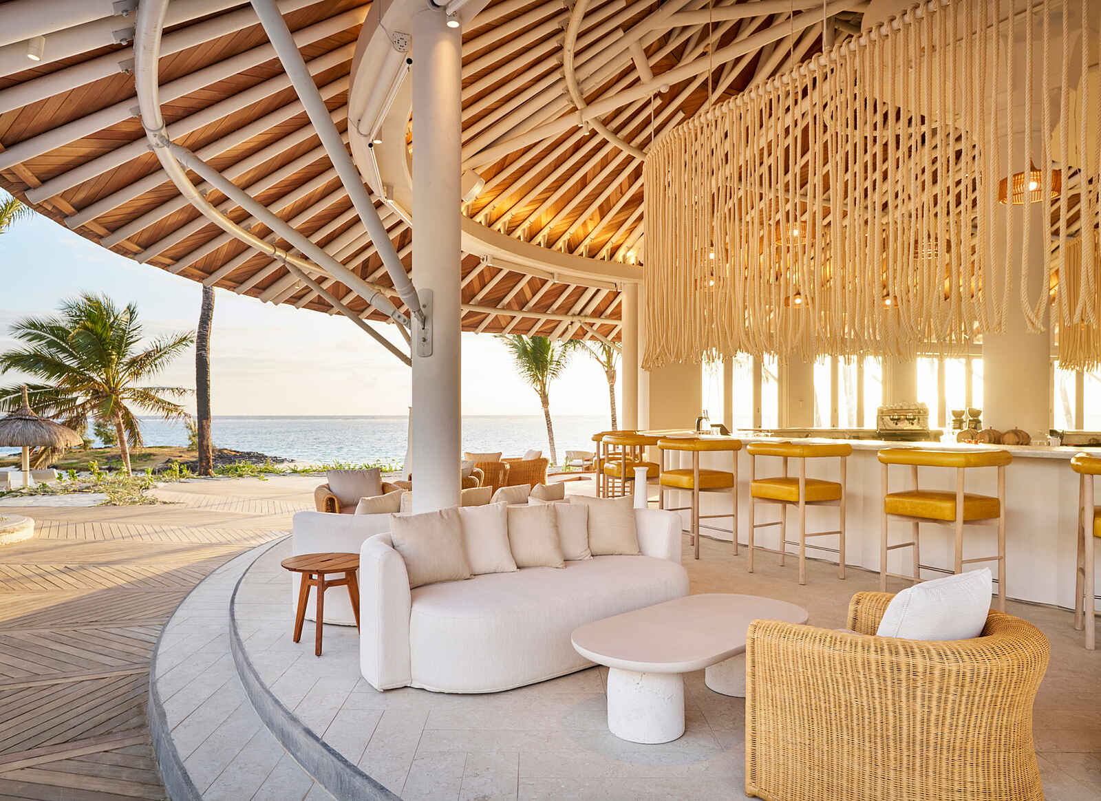 LUX Belle Mare: Die Mixologist Bar LUX Belle Mare: Die Mixologist Bar