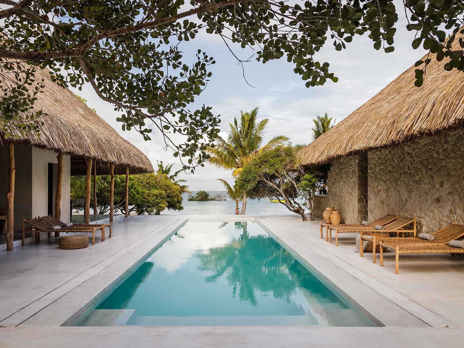 Sussurro: Poolbereich Sussurro: Poolbereich