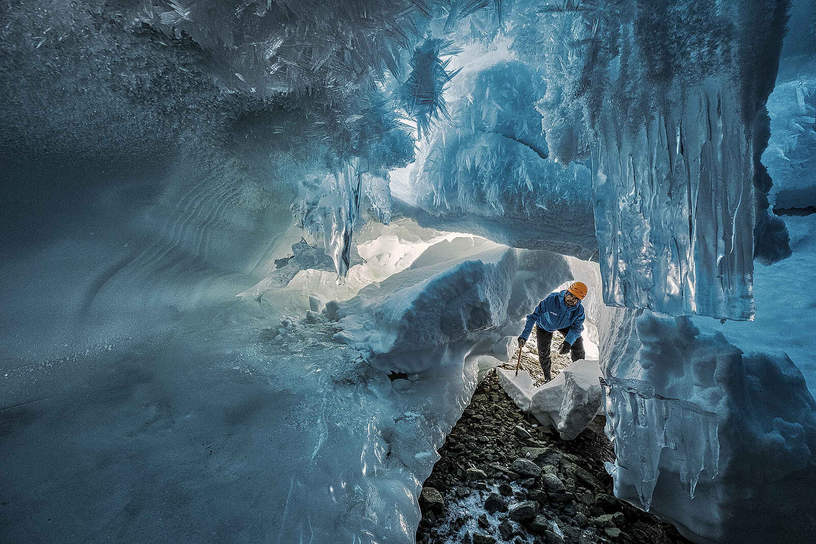 Whichaway Camp: Eishöhle Whichaway Camp: Eishöhle