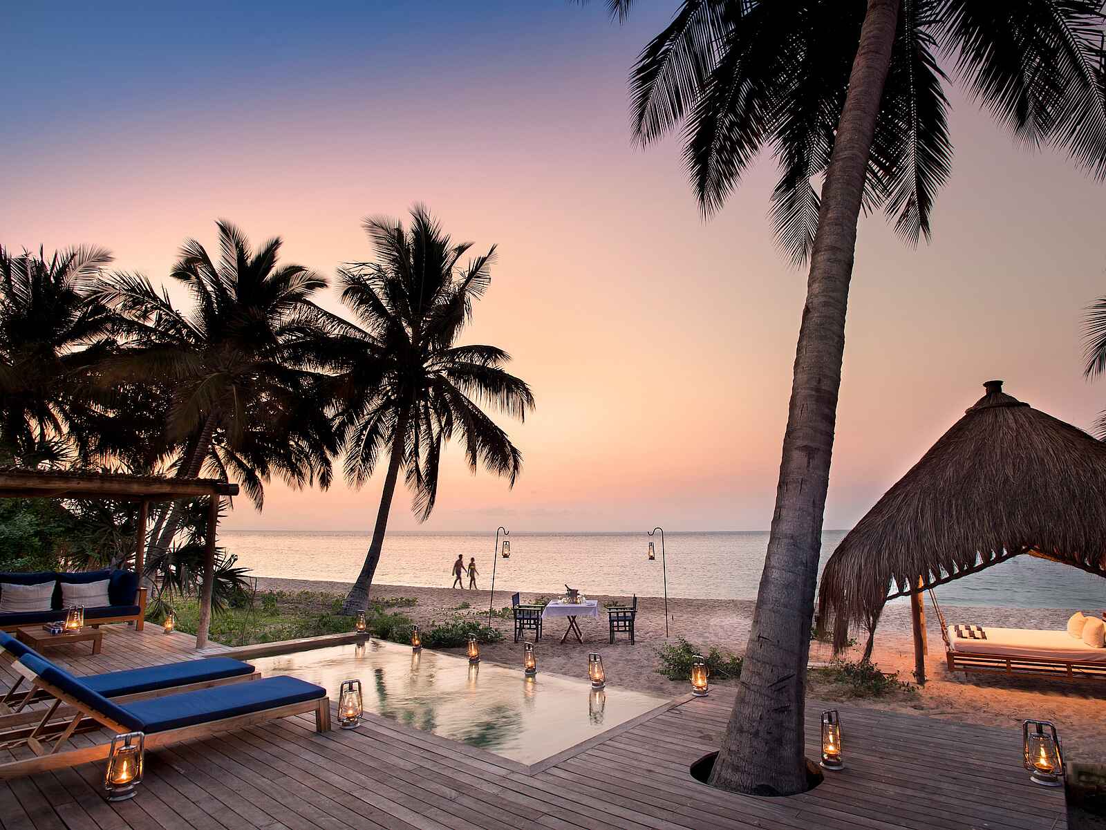 andBeyond Benguerra Island: Sonnenuntergang am Pool andBeyond Benguerra Island: Sonnenuntergang am Pool