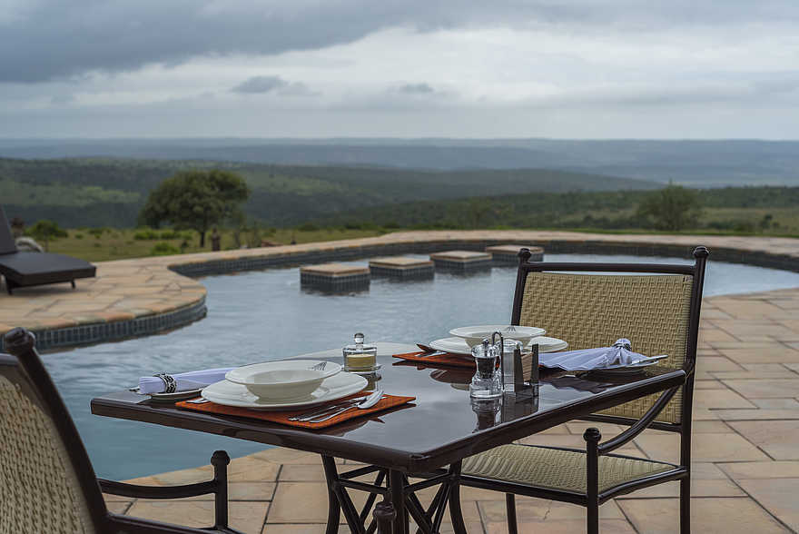 Founders Lodge by Mantis: Lunch am Pool Founders Lodge by Mantis: Lunch am Pool