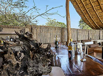 Konkamoya Lodge: Bar im oberen Hauptgebäude Konkamoya Lodge: Bar im oberen Hauptgebäude