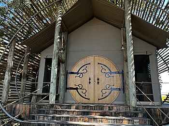 Sitatunga Private Island Camp: Eingang zum Gästebungalow Sitatunga Private Island Camp: Eingang zum Gästebungalow