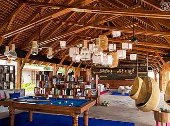 Zuri Zanzibar: Rezeption mit Spielecke Zuri Zanzibar: Rezeption mit Spielecke