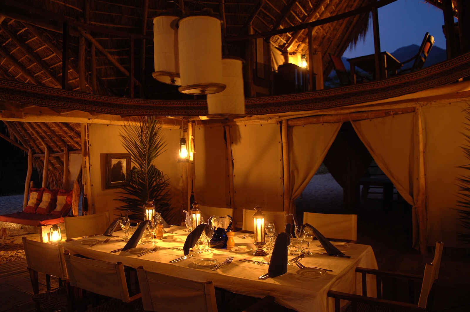 Greystoke Mahale: Dinnertafel Greystoke Mahale: Dinnertafel