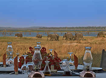 Konkamoya Lodge: Lunch am Seeufer Konkamoya Lodge: Lunch am Seeufer