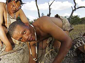 Dinaka Lodge: Authentische Guides Dinaka Lodge: Authentische Guides