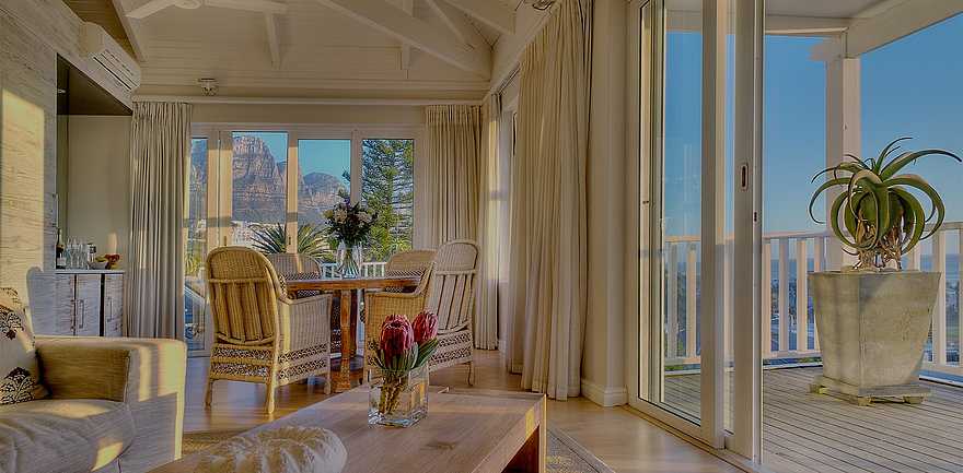 Sea Five Boutique Hotel: Nachmittagssonne Sea Five Boutique Hotel: Nachmittagssonne