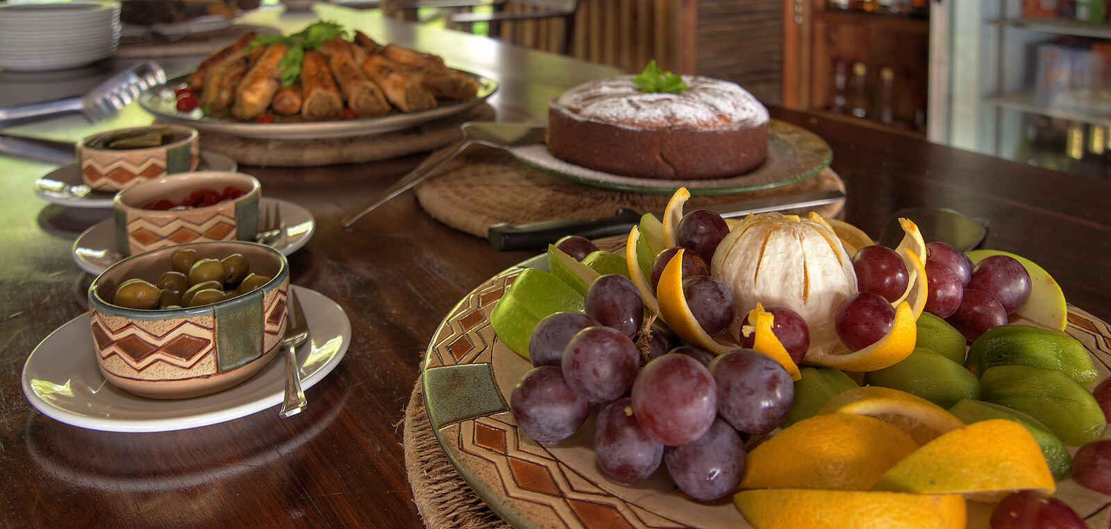 Lebala Camp: High Tea Lebala Camp: High Tea