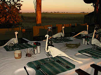 Lebala Camp: Dinner Lebala Camp: Dinner