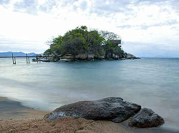 Mumbo Island: Insel mit Gästezelten Mumbo Island: Insel mit Gästezelten