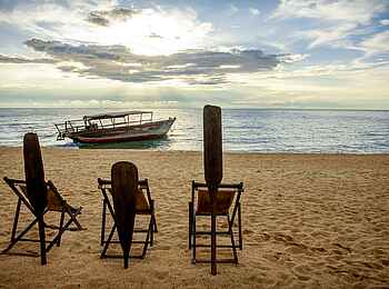Greystoke Mahale Lodge: Am Strand Greystoke Mahale Lodge: Am Strand