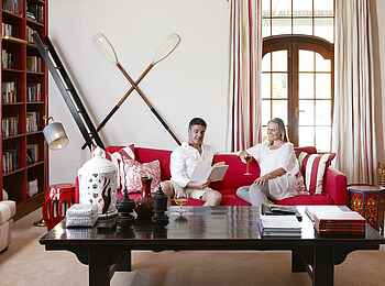 La Cle des Montagnes: Lounge mit Literatursammlung der Villa Le Manoir La Cle des Montagnes: Lounge mit Literatursammlung der Villa Le Manoir