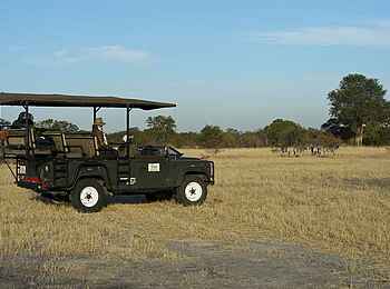 Camp Hwange: Safarifahrzeug Camp Hwange: Safarifahrzeug