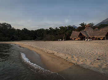 Greystoke Mahale: Kangwena Beach Greystoke Mahale: Kangwena Beach