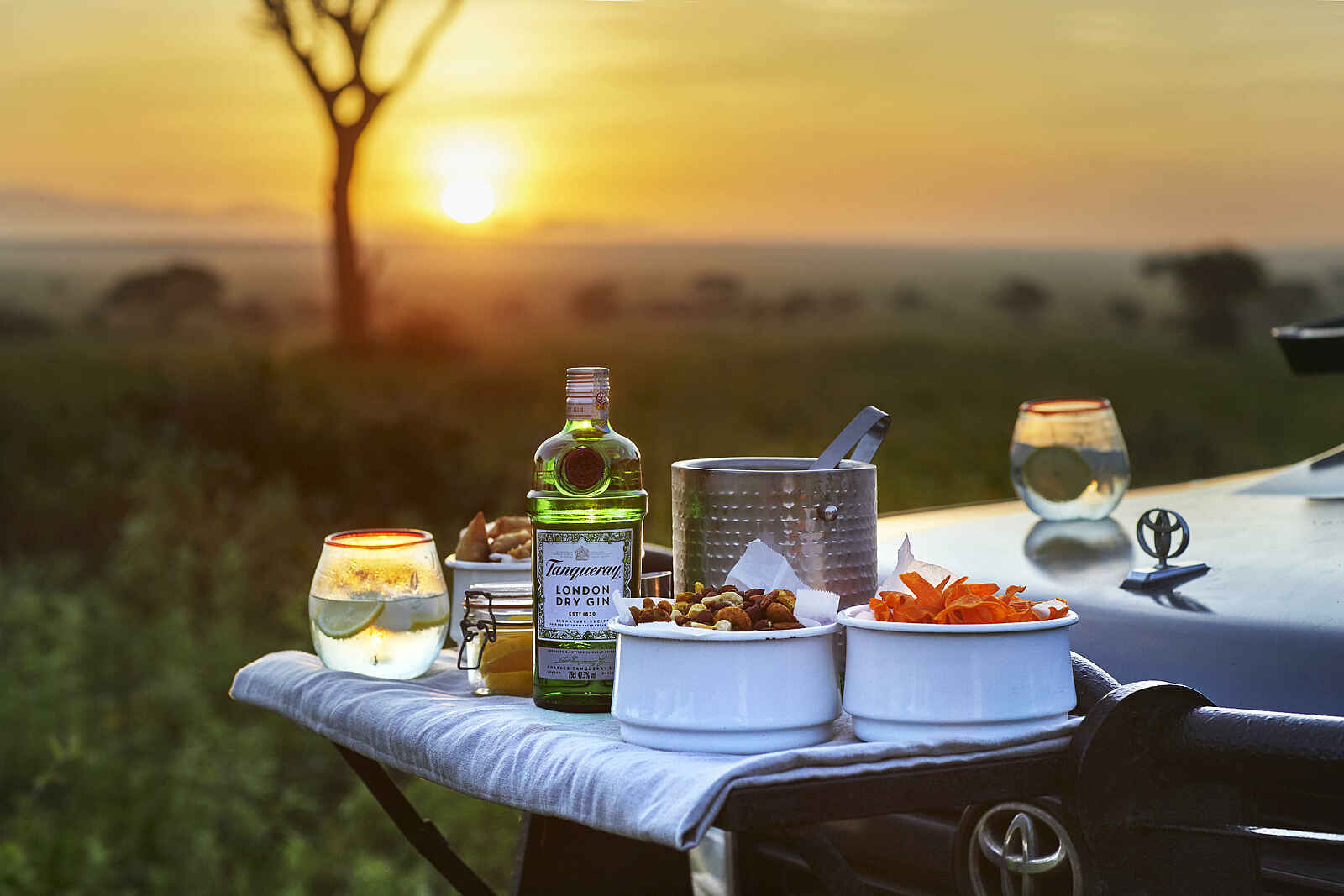 Legendary Nyasi Tented Camp: Sundowner Legendary Nyasi Tented Camp: Sundowner