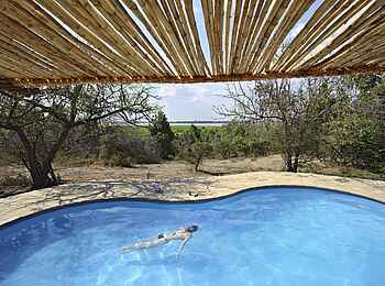 Roho ya Selous Camp: Der Pool Roho ya Selous Camp: Der Pool