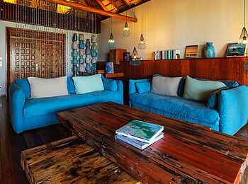 Zuri Zanzibar: Wohnbereich der Suite Zuri Zanzibar: Wohnbereich der Suite