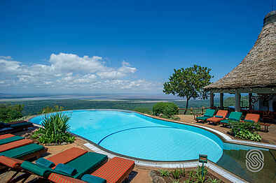 Lake Manyara Serena Lodge: Pool mit Ausblick auf den Lake Manyara