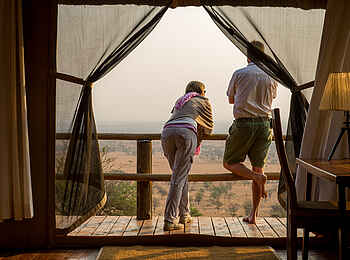 Kubu Kubu Tented Camp: Blick von Innen auf die Terrasse Kubu Kubu Tented Camp: Blick von Innen auf die Terrasse