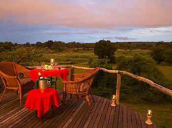 MalaMala Camp: Ausblick von der privaten Terrasse MalaMala Camp: Ausblick von der privaten Terrasse