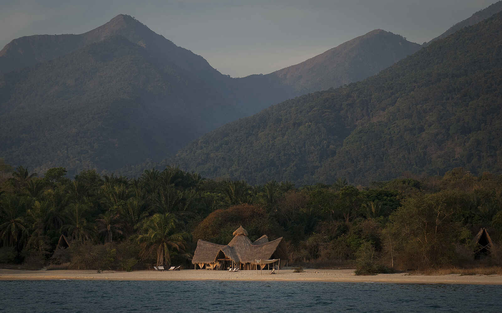 Greystoke Mahale: Tanganjikasee Greystoke Mahale: Tanganjikasee