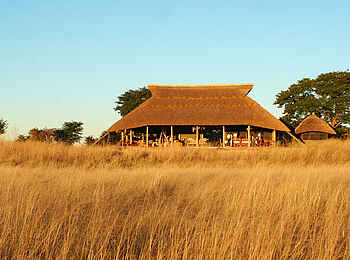 Camp Hwange: Hauptgebäude Camp Hwange: Hauptgebäude