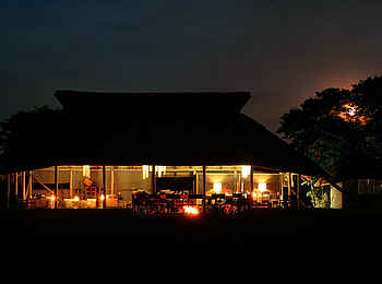 Camp Hwange: Nachtbeleuchtung Camp Hwange: Nachtbeleuchtung