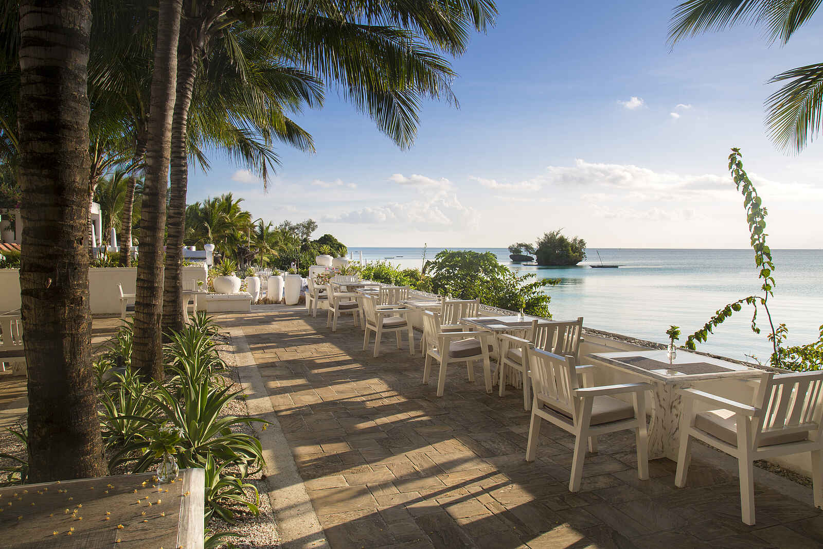 The Aiyana: Restaurant Terrasse The Aiyana: Restaurant Terrasse