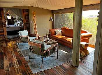 Sitatunga Private Island Camp: Die Gästelounge Sitatunga Private Island Camp: Die Gästelounge