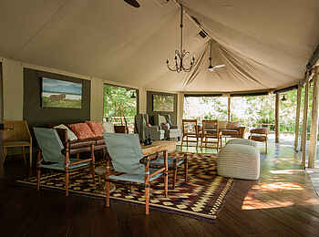 Muzimu Lodge: Die Lounge Muzimu Lodge: Die Lounge