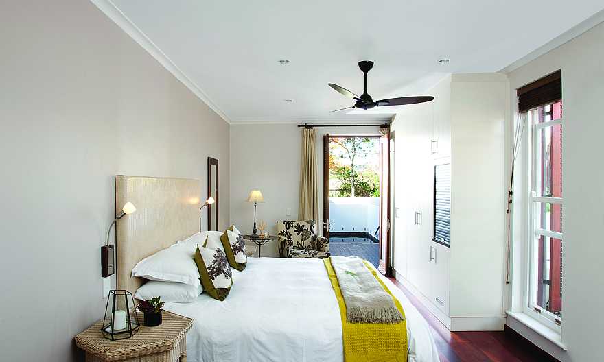 L'Avenir Country Lodge: Kingsize Bett L'Avenir Country Lodge: Kingsize Bett