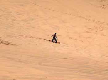 Namib Guesthouse: Sandboarden in der Wüste Namib Guesthouse: Sandboarden in der Wüste