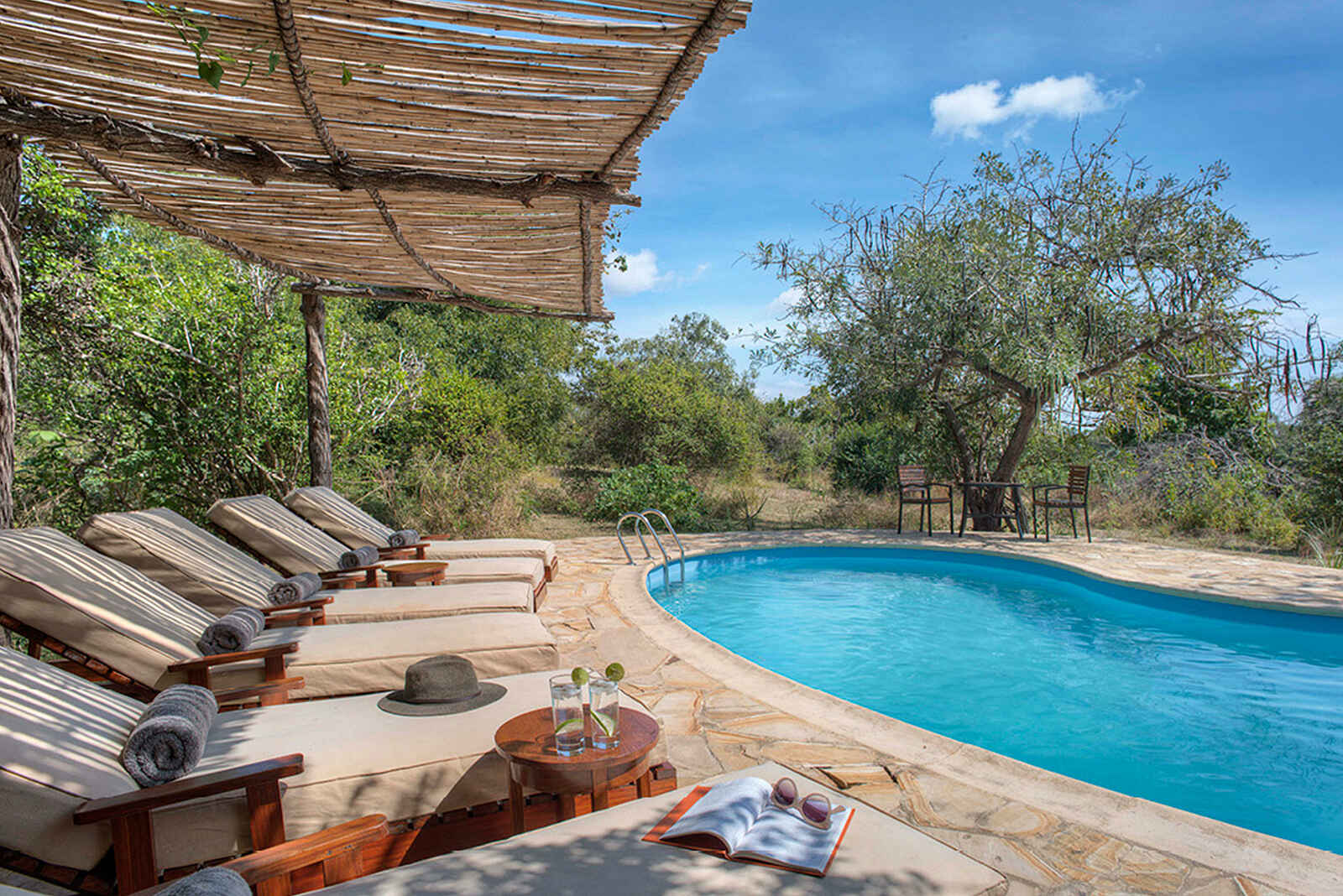 Roho ya Selous Camp: Am Pool Roho ya Selous Camp: Am Pool