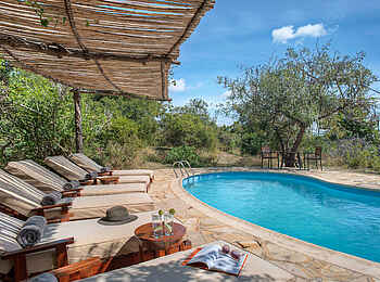 Roho ya Selous Camp: Am Pool Roho ya Selous Camp: Am Pool