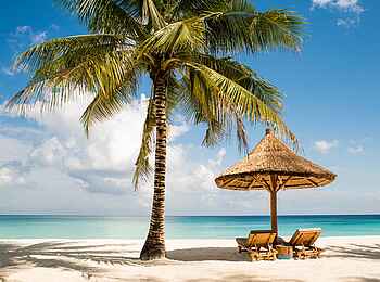 Zuri Zanzibar: Weißer Sandstrand und türkisblaues Meer Zuri Zanzibar: Weißer Sandstrand und türkisblaues Meer
