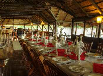 Dinaka Lodge: Speisesaal Dinaka Lodge: Speisesaal