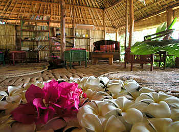 Mumbo Island Camp: Blick in die Lounge Mumbo Island Camp: Blick in die Lounge