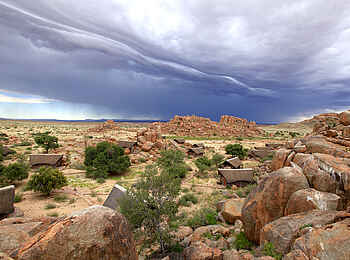 Canyon Lodge: Blick auf die atemberaubenden Fels- und Steinformationen Canyon Lodge: Blick auf die atemberaubenden Fels- und Steinformationen