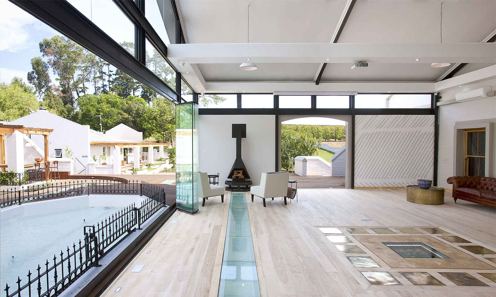 L'Avenir Country Lodge: Pinotage Lounge mit Kamin L'Avenir Country Lodge: Pinotage Lounge mit Kamin