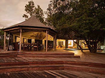 Muzimu Lodge: Das Restaurant Muzimu Lodge: Das Restaurant