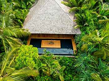 Zuri Zanzibar: Yogadeck Zuri Zanzibar: Yogadeck