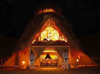 Greystoke Mahale Lodge: Nachts Greystoke Mahale Lodge: Nachts