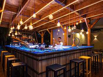 Zuri Zanzibar: Abendstimmung an der Bar Zuri Zanzibar: Abendstimmung an der Bar