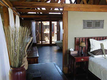 Lebala Camp: Blick zum Bad Lebala Camp: Blick zum Bad